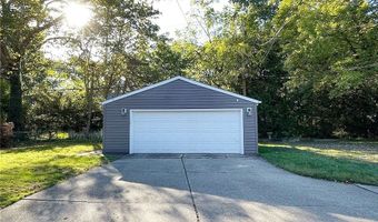 284 Kenilworth Dr, Akron, OH 44313