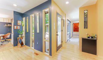 4221 ELIZABETH Ln, Annandale, VA 22003