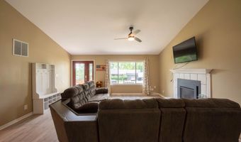 125 Cheri Ln, Antioch, IL 60002