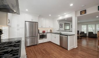 5209 DUNSTABLE Ln, Alexandria, VA 22315