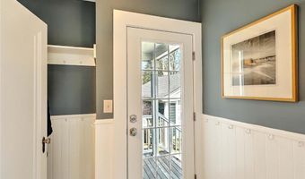 32 Chapin Rd, Barrington, RI 02806