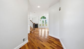 646 Compass Ave, Beachwood, NJ 08722