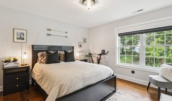 15 Wondy Way, Danbury, CT 06811