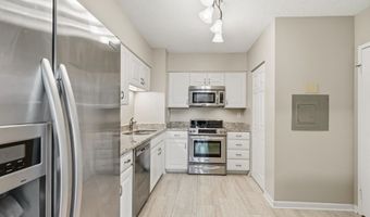 400 MADISON St 310, Alexandria, VA 22314