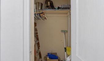 66 Queensberry St 319, Boston, MA 02215