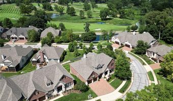 259 Meadowbrook Country Club Est, Ballwin, MO 63011