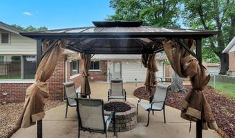 157 Romine Cir, Ballwin, MO 63011