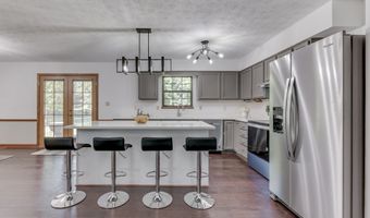8640 Count Turf Ct, Indianapolis, IN 46217