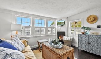 11 Thompson Rd 11, Bourne, MA 02532