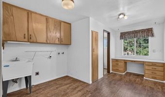 624 Crowson Rd, Ashland, OR 97520