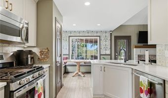 5080 Newpark Dr NW, Acworth, GA 30101