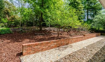 7413 REBECCA Dr, Alexandria, VA 22307