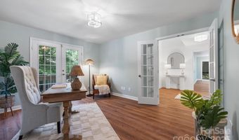 5206 Dunrobin Ln, Charlotte, NC 28226