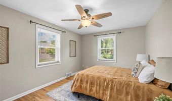 9301 Leona Ct, Affton, MO 63123