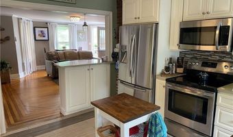 4 Hammond St 5, Newport, RI 02840