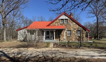 942 N Dade 131, Arcola, MO 65603