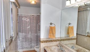 46 Amherst Dr, Bayville, NJ 08721