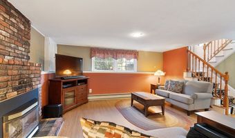 8 Brookdale Cir, Billerica, MA 01821