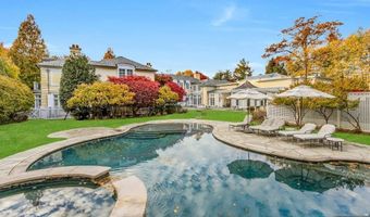 38 Rio Vista Dr, Alpine, NJ 07620