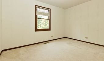 1003 White Pine Dr, Antioch, IL 60002