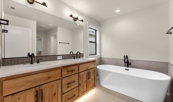 916 SE 35TH St, Battle Ground, WA 98604