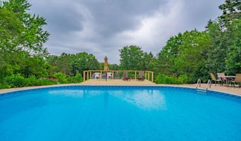 5498 Jan Dr, Fitchburg, WI 53711