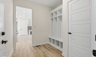 6882 Linden Woods Dr, Avon, IN 46123