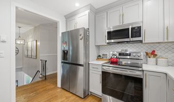 32 Whippoorwill Rd, Bethel, CT 06801