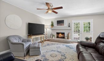 1009 Dutch Mill Dr, Ballwin, MO 63011