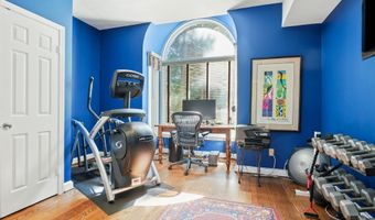 7105 WILSON Ln, Bethesda, MD 20817