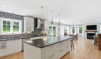 57 Berlin Rd, Bolton, MA 01740