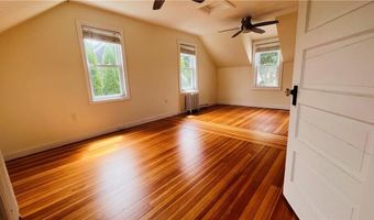 105 Bliss Rd, Newport, RI 02840