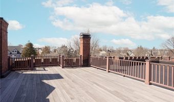 78 Rhode Island Ave 8, Newport, RI 02840