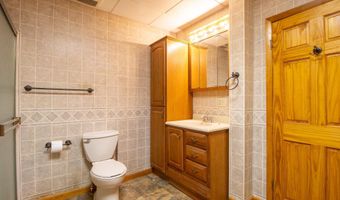 300 N Harshbarger St, Abingdon, IL 61410