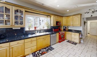 217 MARINE Dr, Brookings, OR 97415