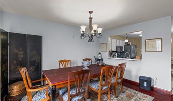 134 Holloway Rd, Ballwin, MO 63011