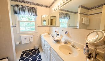 27 RAPHAEL Rd, Hockessin, DE 19707