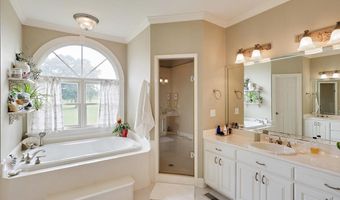 499 Breakwater Dr, Benton, MS 39039