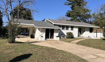 610 Gentry Ave, Ava, MO 65608