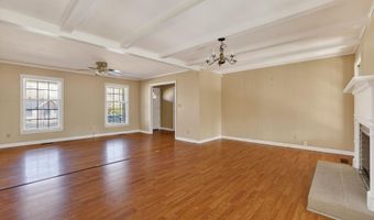 409 Peach Ave, Albertville, AL 35950