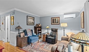 37 Niblick Cir, Coventry, RI 02816