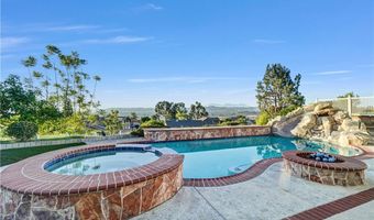 5215 E Rolling Hills Dr, Anaheim, CA 92807