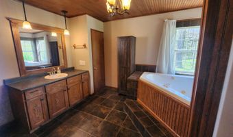 16090 Farm Road 2130, Aurora, MO 65605