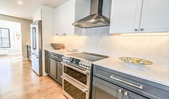 16 Cottage St, Belfast, ME 04915