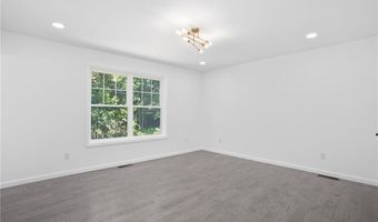18 Pleasantview Ave, Johnston, RI 02919