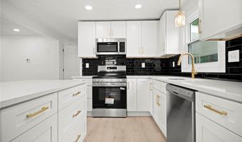 191 E Martin St, Amherst, OH 44001