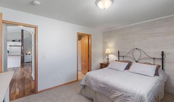 741 Morrison Ave S, Annandale, MN 55302