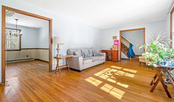 8 Pine Acres Rd, Amherst, NH 03031