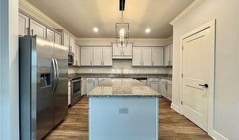 708 NE Heights Ln, Bentonville, AR 72712