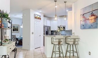 5539 SUNSET FALLS Dr, Apollo Beach, FL 33572